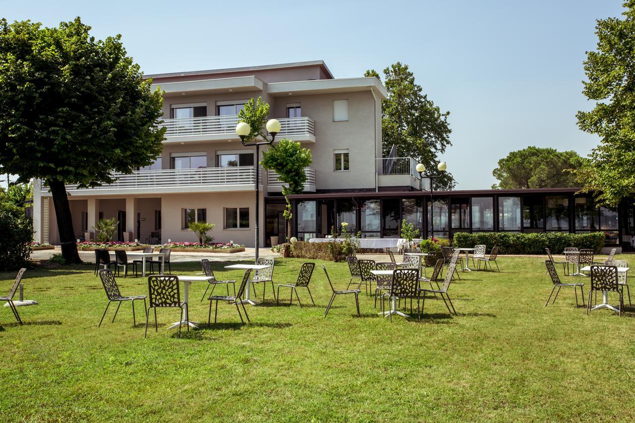 מנרבה דל גארדה Hotel Stella Del Benaco מראה חיצוני תמונה